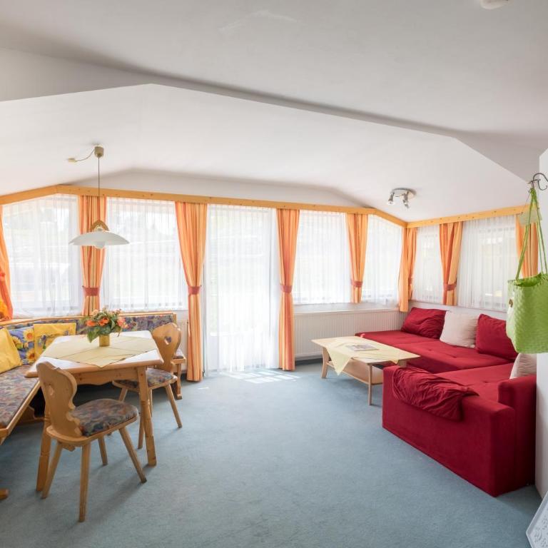 Die Nockalm - Dreibettzimmer mit Balkon - 5