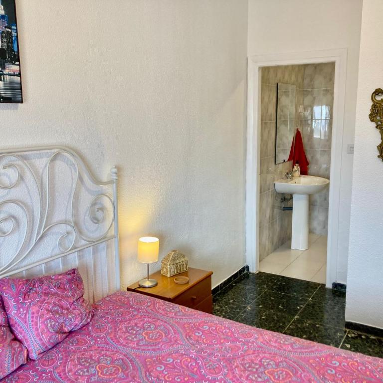 Good Energies Room in Málaga Center with Private Bathroom - Habitación Doble con baño privado - 4