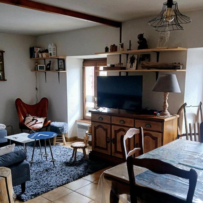 90 m2, 3 chambres, coeur de village, 10 mns des pistes, navette gratuite - Maison 3 Chambres - 4