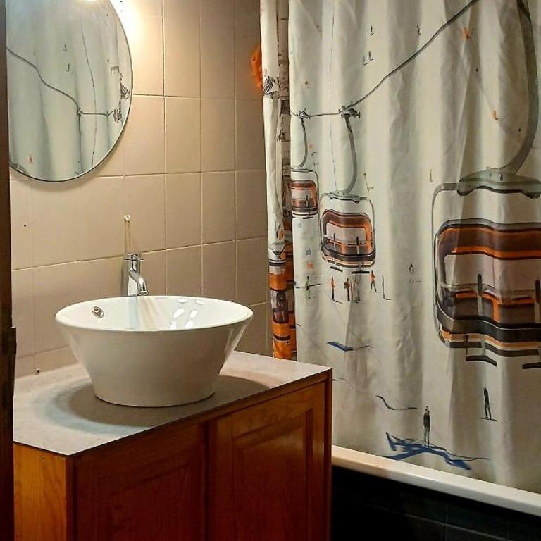 90 m2, 3 chambres, coeur de village, 10 mns des pistes, navette gratuite - Maison 3 Chambres - 25