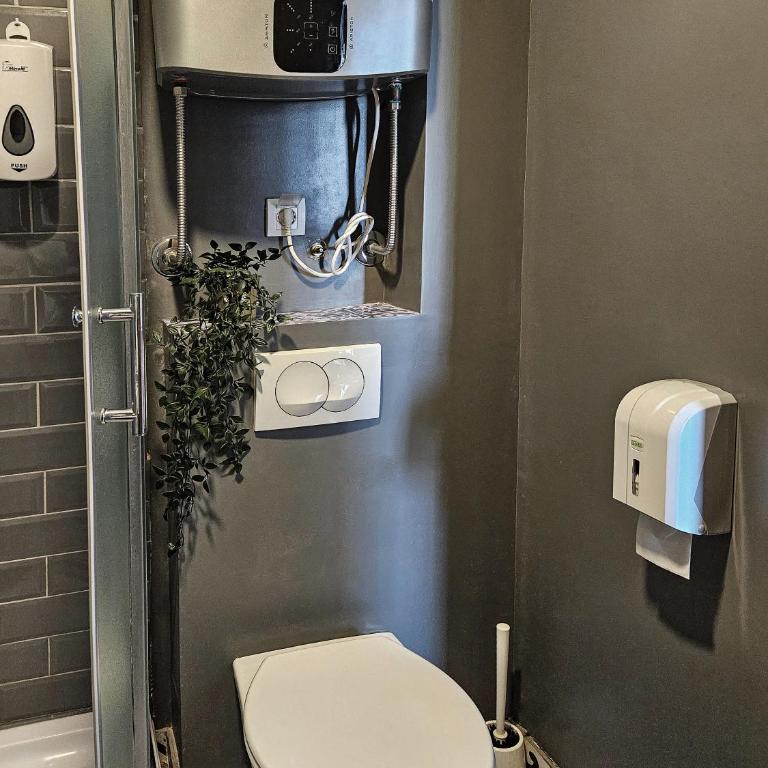 MOOW Apartments - One-Bedroom Apartment - 14