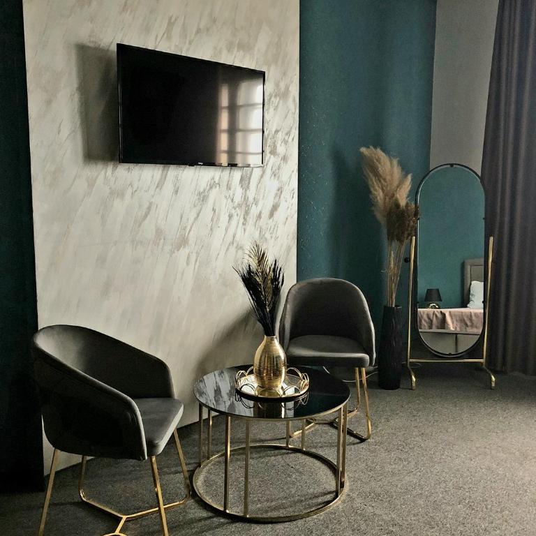 MOOW Apartments - One-Bedroom Apartment - 12