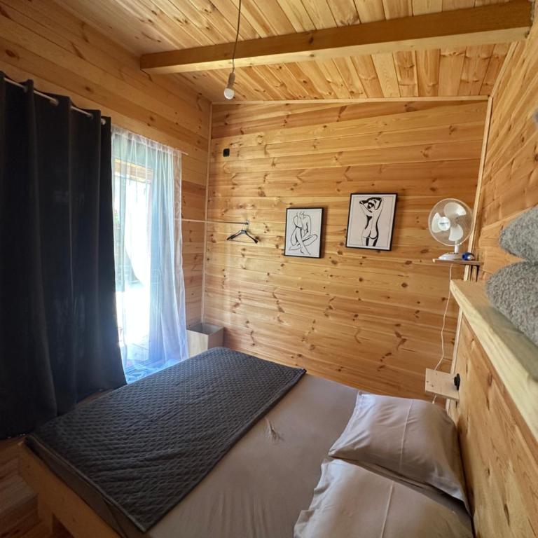 Ada - One-Bedroom House - 3