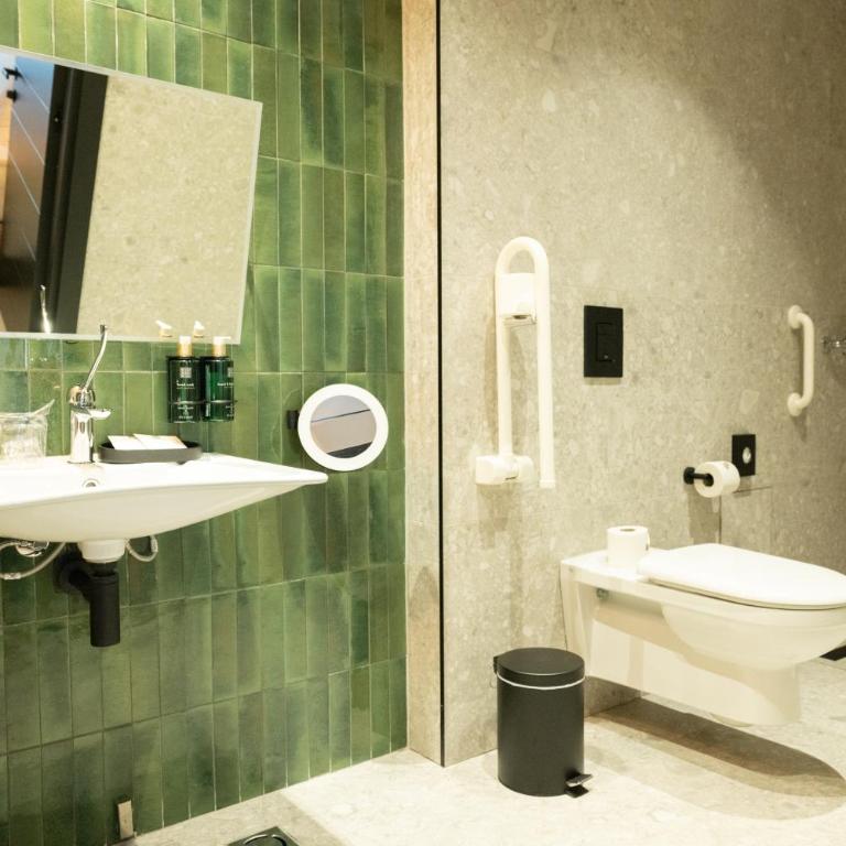 Wulfenia Hotel & Spa - Dvokrevetna Soba sa Bračnim Krevetom - Prilaz za Osobe sa Invaliditetom - 4