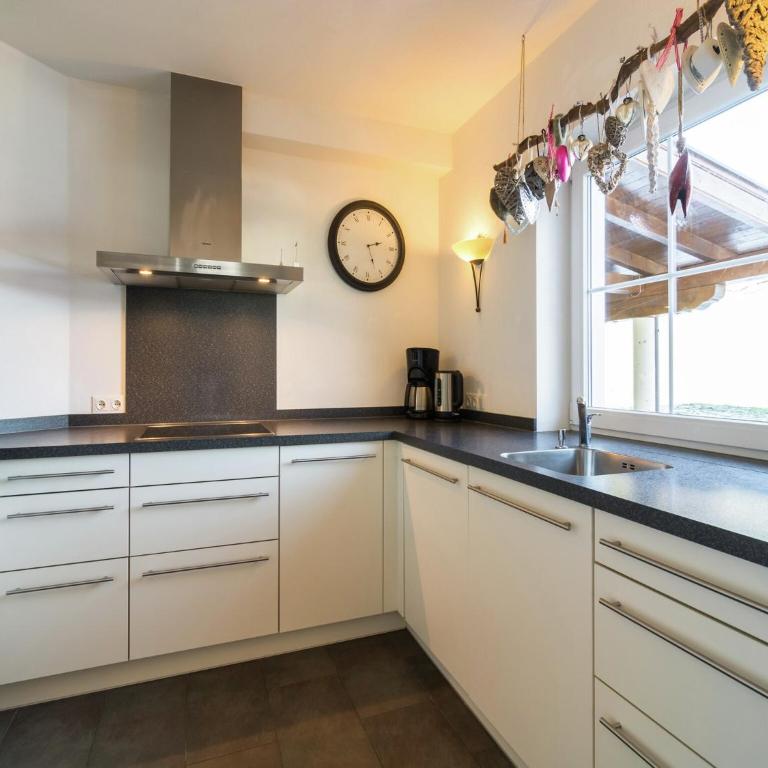 Holiday Home Brixen near Skiwelt Slopes - Ferienhaus mit 4 Zimmern - 4