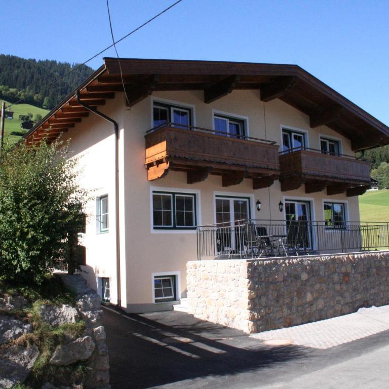 Holiday Home Brixen near Skiwelt Slopes - Ferienhaus mit 4 Zimmern - 1