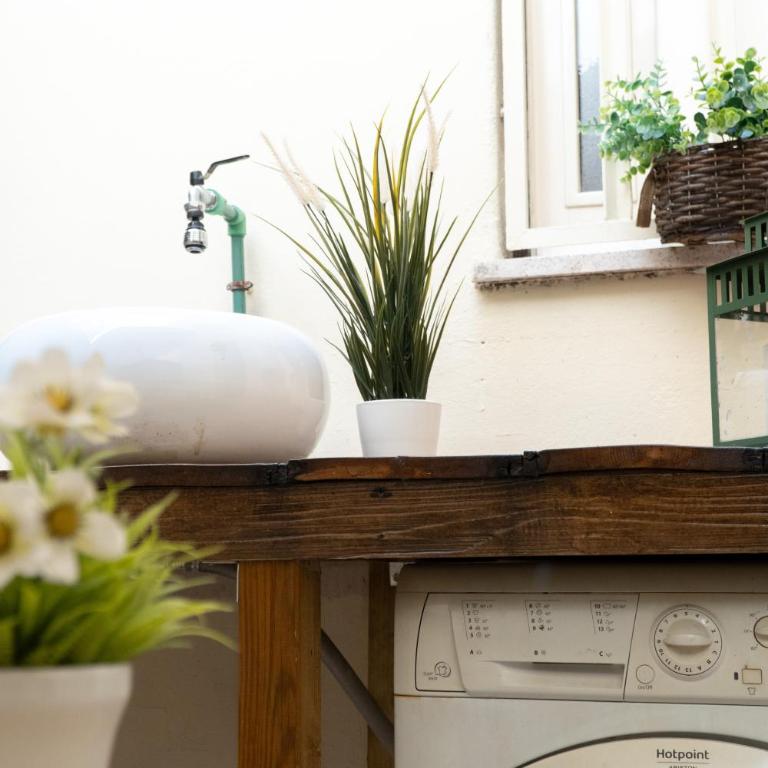 Candelor House - Apartment & Garden Trastevere - Deluxe Two-Bedroom Apartment with Garden View - 5
