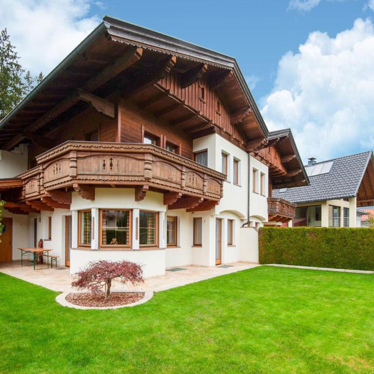 Chalet in Reith near Ski Slopes - Ferienhaus mit 4 Zimmern - 1