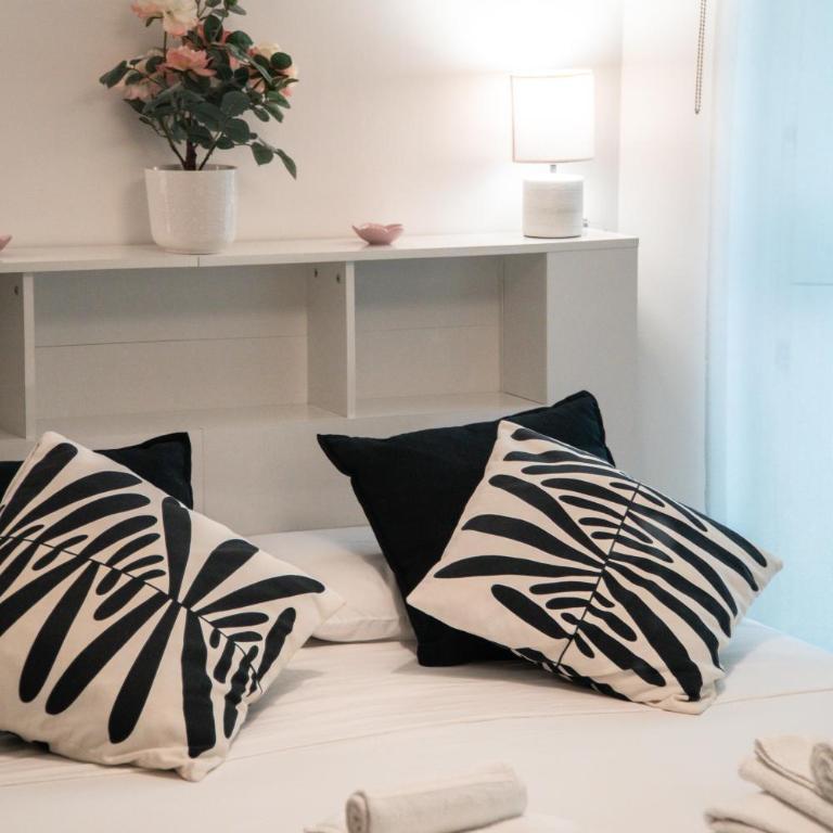Candelor House - Apartment & Garden Trastevere - Deluxe Two-Bedroom Apartment with Garden View - 3