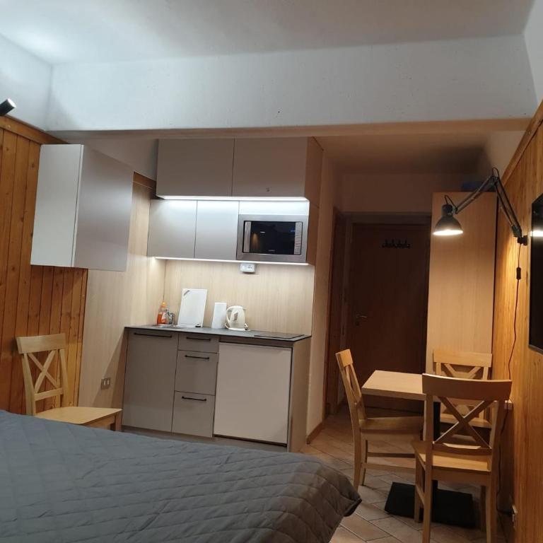 Wolf Appartment Marilleva 1400 Val di Sole - Apartment mit 1 Schlafzimmer - 2