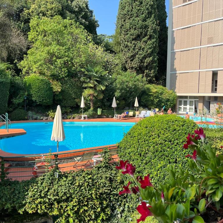 Residence Villa Alba - B&B Suite Disposition 555 Al Vittoriale - Appartamento Monolocale con Letto Queen-Size - 5