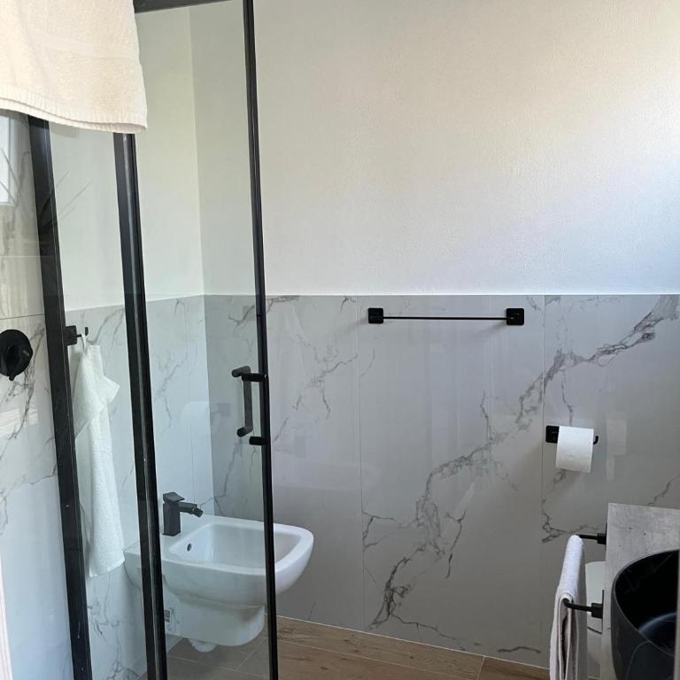 Residence Villa Alba - B&B Suite Disposition 555 Al Vittoriale - Appartamento Monolocale con Letto Queen-Size - 28
