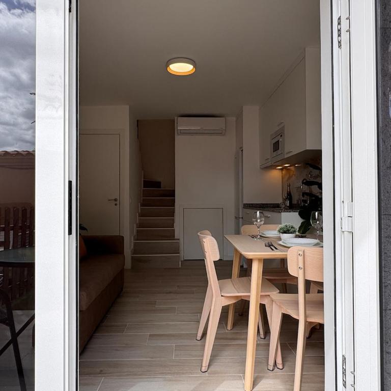 Beautiful newly renovated bungalow - One-Bedroom Apartment - 10