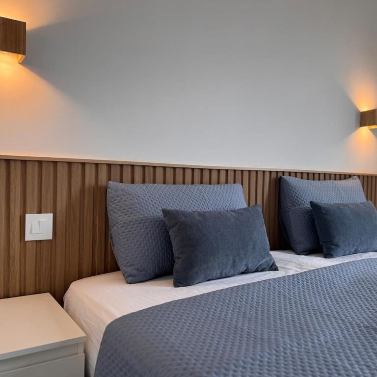 Beautiful newly renovated bungalow - One-Bedroom Apartment - 4