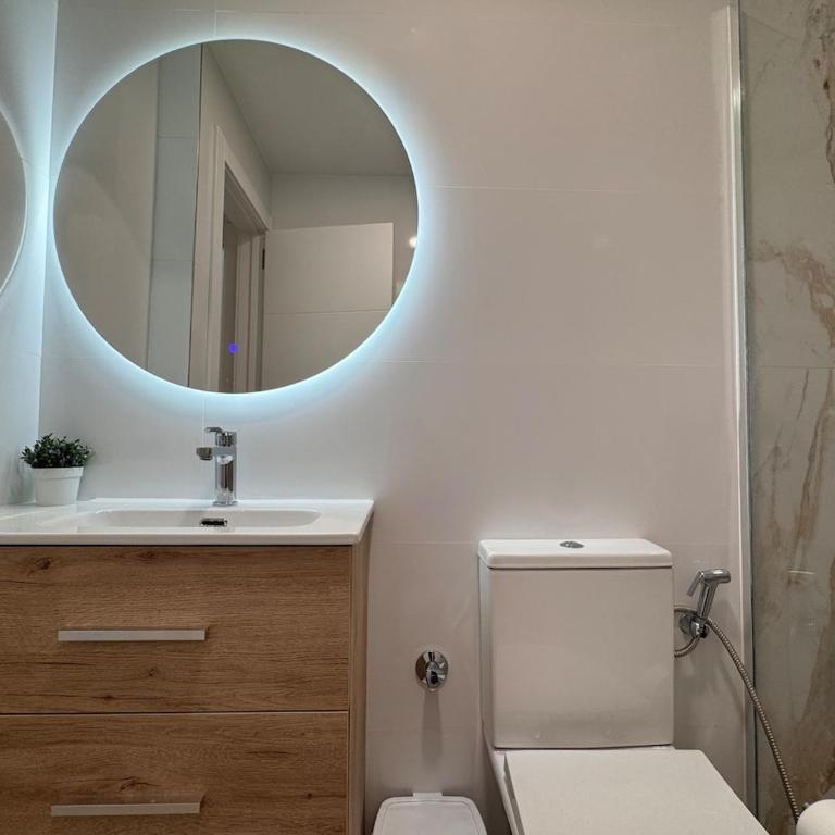 Beautiful newly renovated bungalow - One-Bedroom Apartment - 17