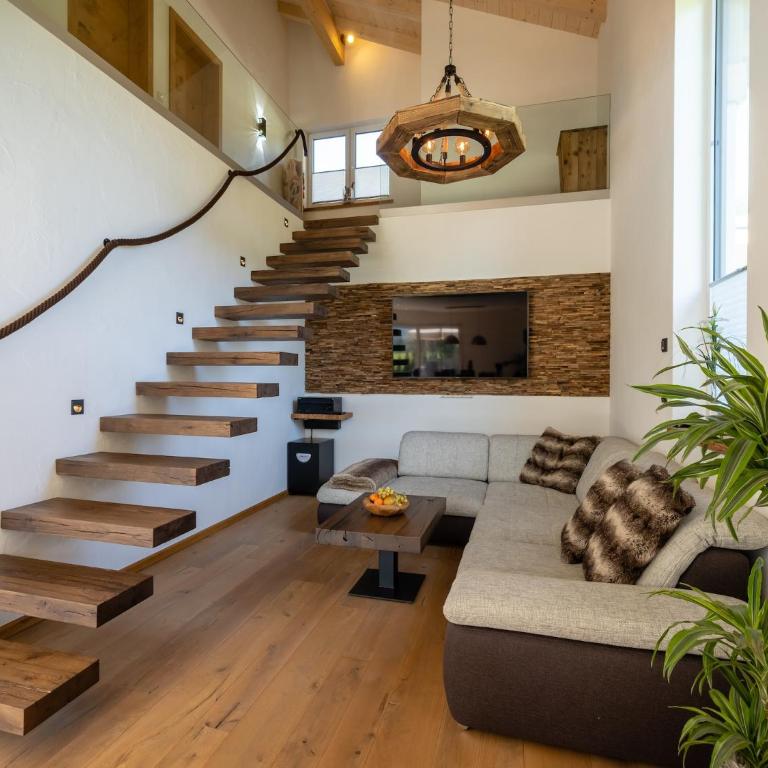 Chalet in Neukirchen by Wildkogel Ski Slopes - Chalet mit 3 Schlafzimmern - 4