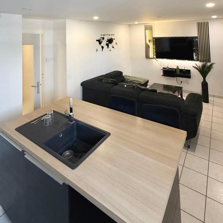 Appartement moderne calme 2 chambres WIFI fibre bein sport canal foot rmc netflix GRENOBLE - Apartment mit 2 Schlafzimmern - 7