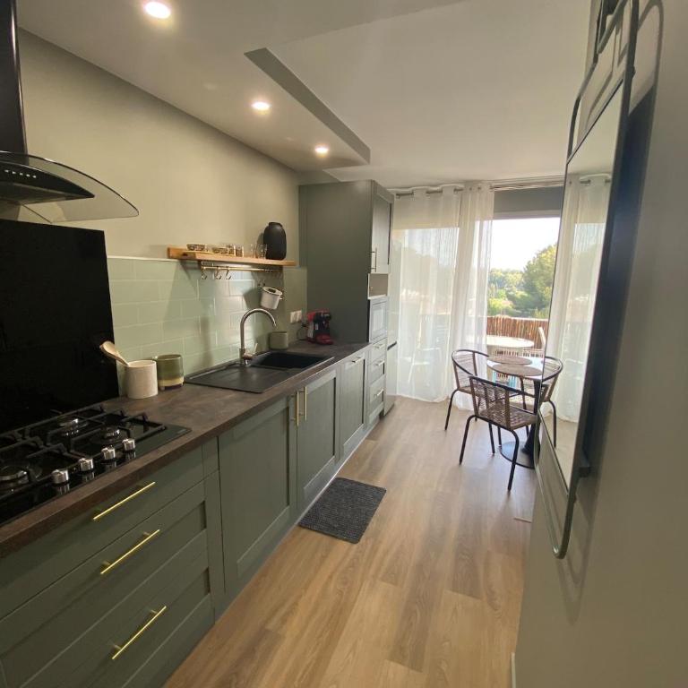 La dolce vita, climatisé , parking, piscine 1 chambre - Appartement 1 Chambre - 17