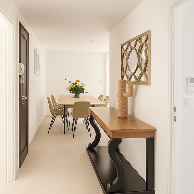 Élégant T3 neuf, 6 pers, clim, balcon, pkg gratuit, 5 min du Port - Apartamento de 2 dormitorios - 6