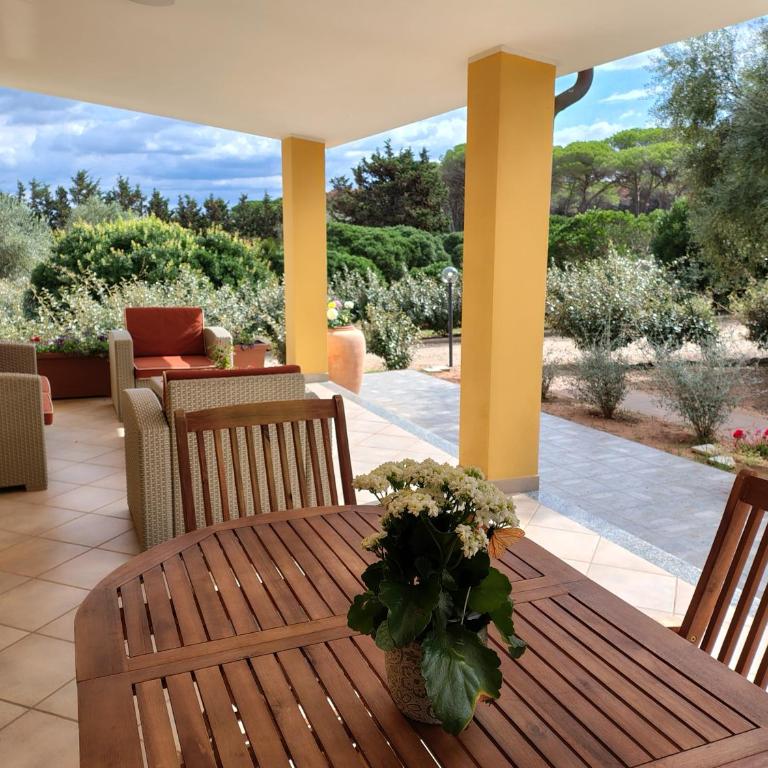 Bombarde Natural House - Two-Bedroom Apartment - 1