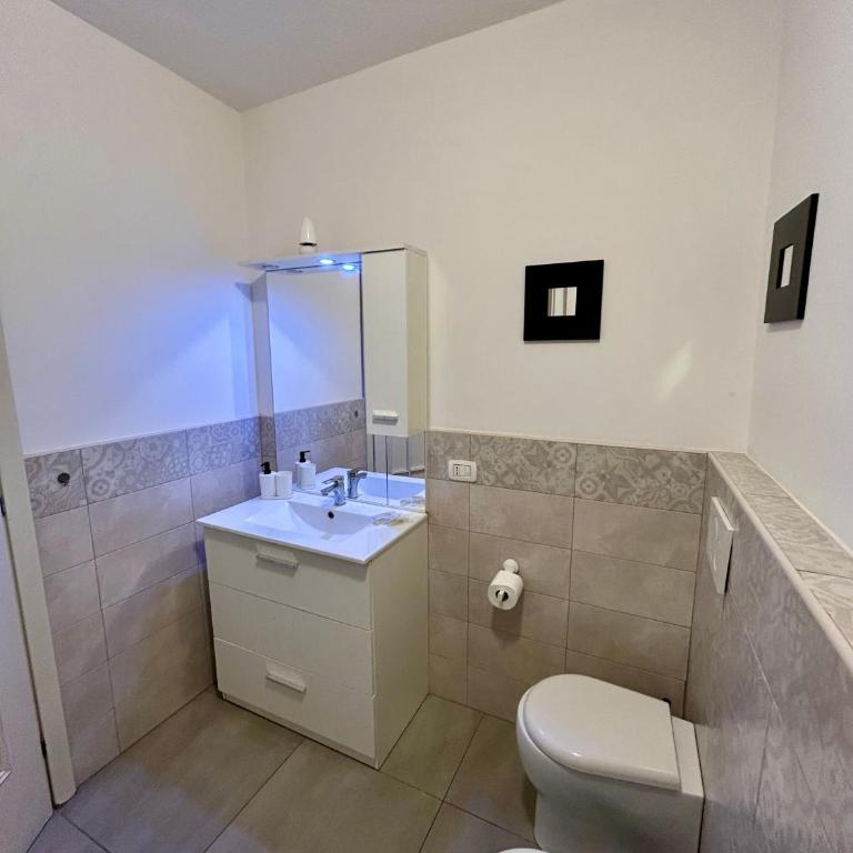 Alice's House - Two-Bedroom Apartment - 12