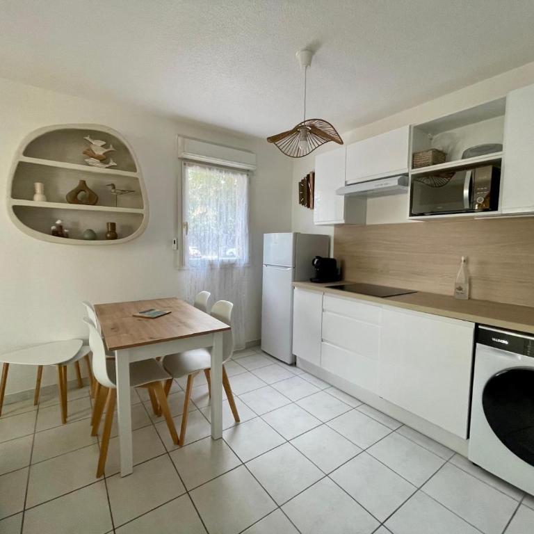 Le Cocon Camarguais 4 personnes Piscine Climatisation Wifi Parking Privé - Appartement 1 Chambre - 3