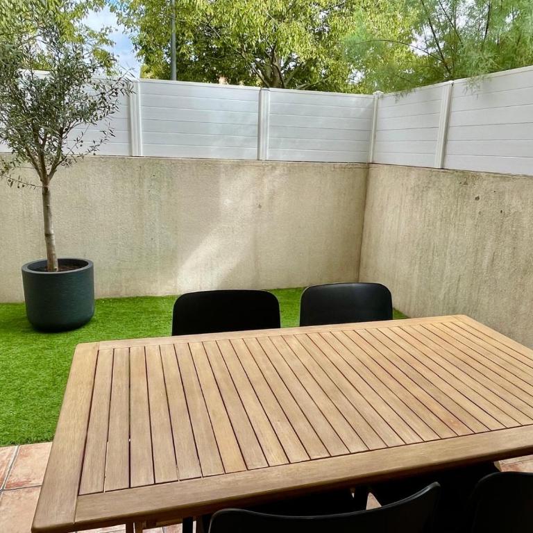 Le Cocon Camarguais 4 personnes Piscine Climatisation Wifi Parking Privé - Appartement 1 Chambre - 4