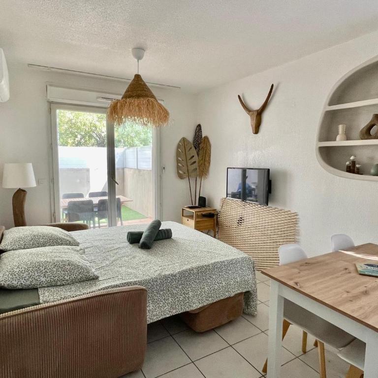 Le Cocon Camarguais 4 personnes Piscine Climatisation Wifi Parking Privé - Appartement 1 Chambre - 6