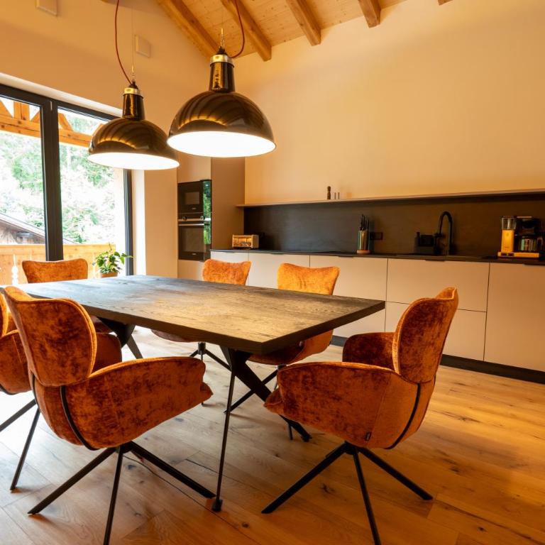 Das Sonneneck Appartements - Apartment mit 3 Schlafzimmern und Bergblick - 12