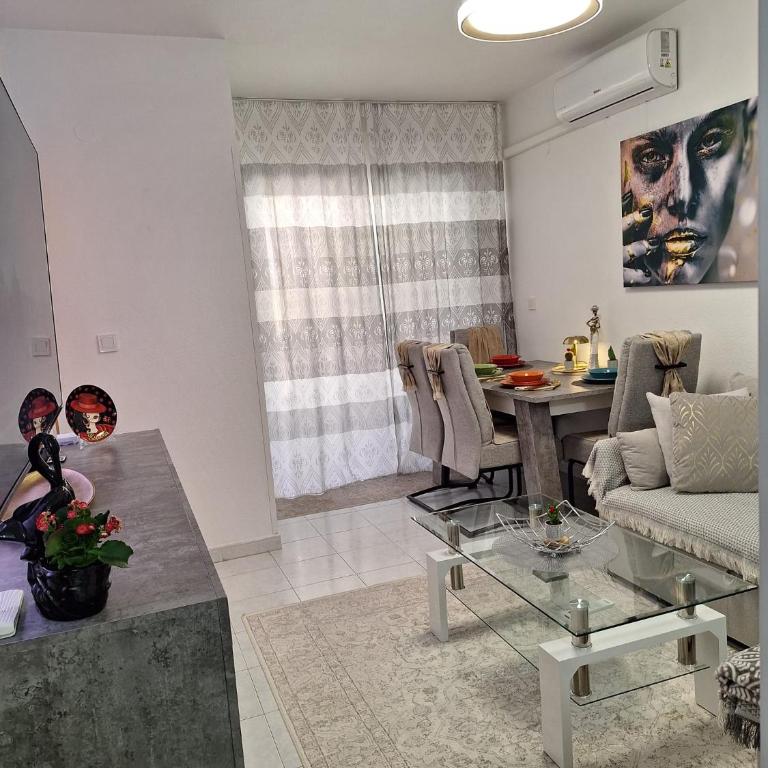 Solymar Torrevieja - Apartamento de 1 Dormitorio con balcón y vistas a la ciudad - 5