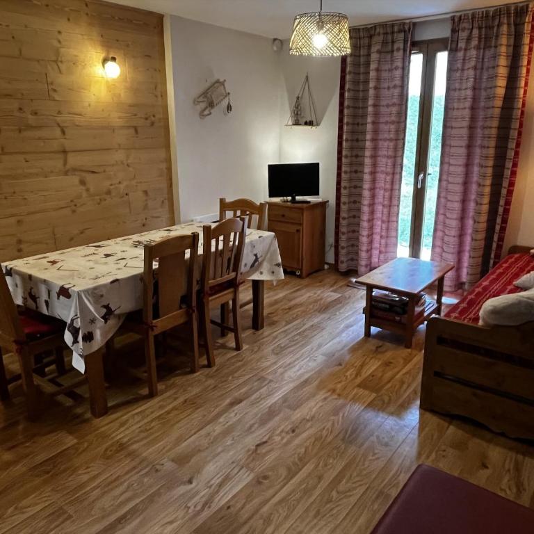 Appartement T3 400 m des pistes- proche Sybelles - Appartement 3 Chambres - 3