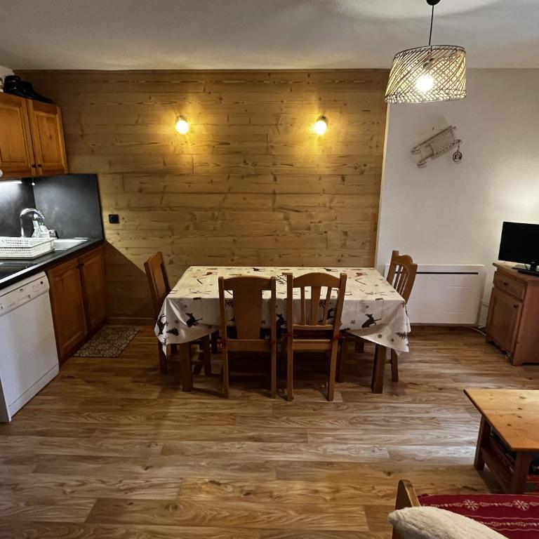 Appartement T3 400 m des pistes- proche Sybelles - Appartement 3 Chambres - 1