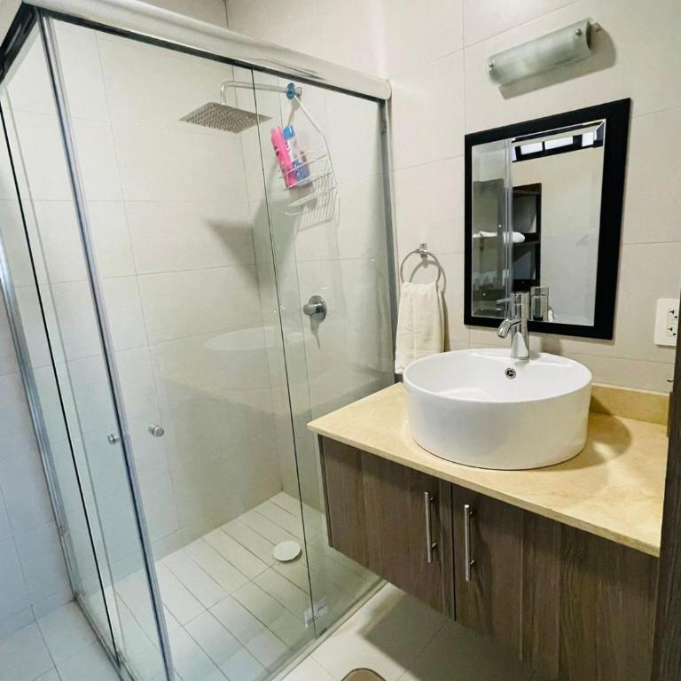 Aurora Boreal 2BE 2 BA 1 parking - Three-Bedroom Apartment - 14