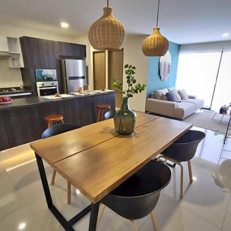 Aurora Boreal 2BE 2 BA 1 parking - Three-Bedroom Apartment - 24