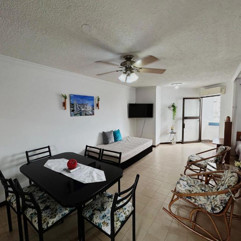 La Perla Beach - Two-Bedroom Apartment - 13