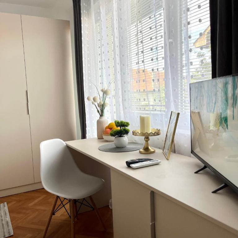 Talia - Standard Triple Room - 10