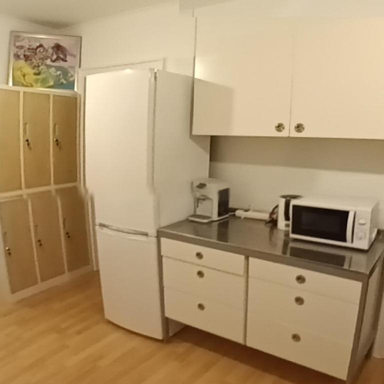 K-Schiller Zimmer 1 - One-Bedroom Apartment - 4