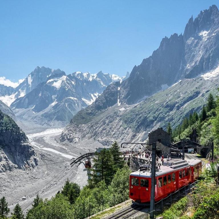 T2 Cozy au Centre - 3 Couchages - Annecy à 30mn - Chamonix, Megève à 45mn - Événements Salon RochExpo - Festivals - Train Express Annecy Evian-les-Bains- Genève - Appartement 1 Chambre - Non-Fumeurs - 27