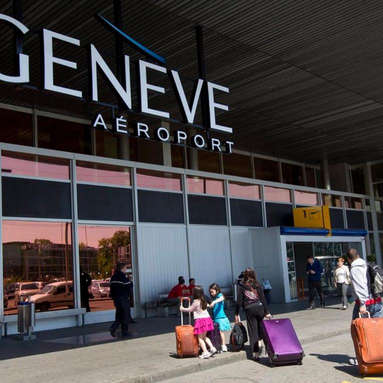 T2 Cozy au Centre - 3 Couchages - Annecy à 30mn - Chamonix, Megève à 45mn - Événements Salon RochExpo - Festivals - Train Express Annecy Evian-les-Bains- Genève - Appartement 1 Chambre - Non-Fumeurs - 20