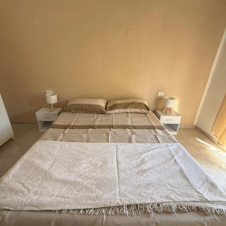 MAGA rooms - Double Room with Shared Bathroom - 6