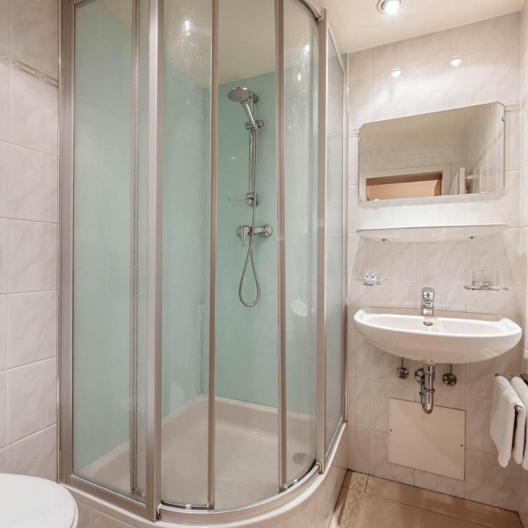 Reitsamerhof - Zimmer & Apartments - Chambre Double Standard - 4