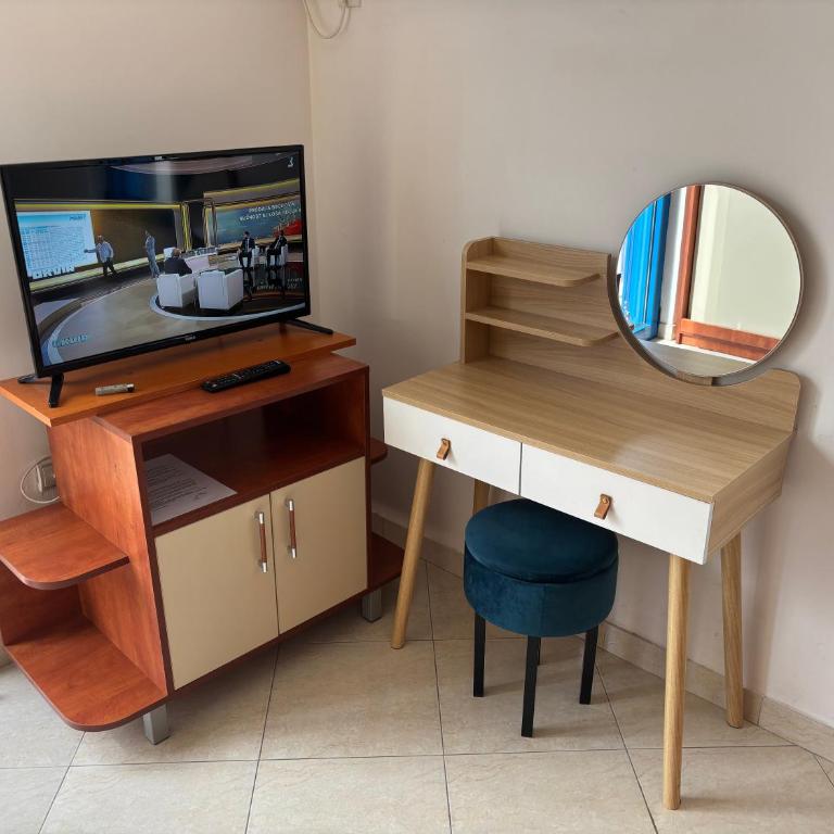 Glory Suites - One-Bedroom Apartment - 4