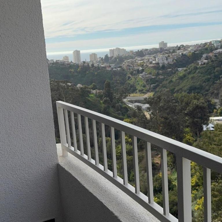 Lindo y espacioso departamento con hermosa vista - Three-Bedroom Apartment - 11