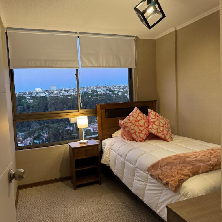 Lindo y espacioso departamento con hermosa vista - Three-Bedroom Apartment - 13