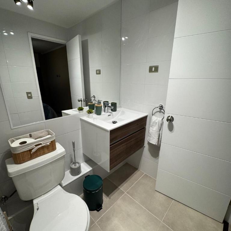 Lindo y espacioso departamento con hermosa vista - Three-Bedroom Apartment - 16