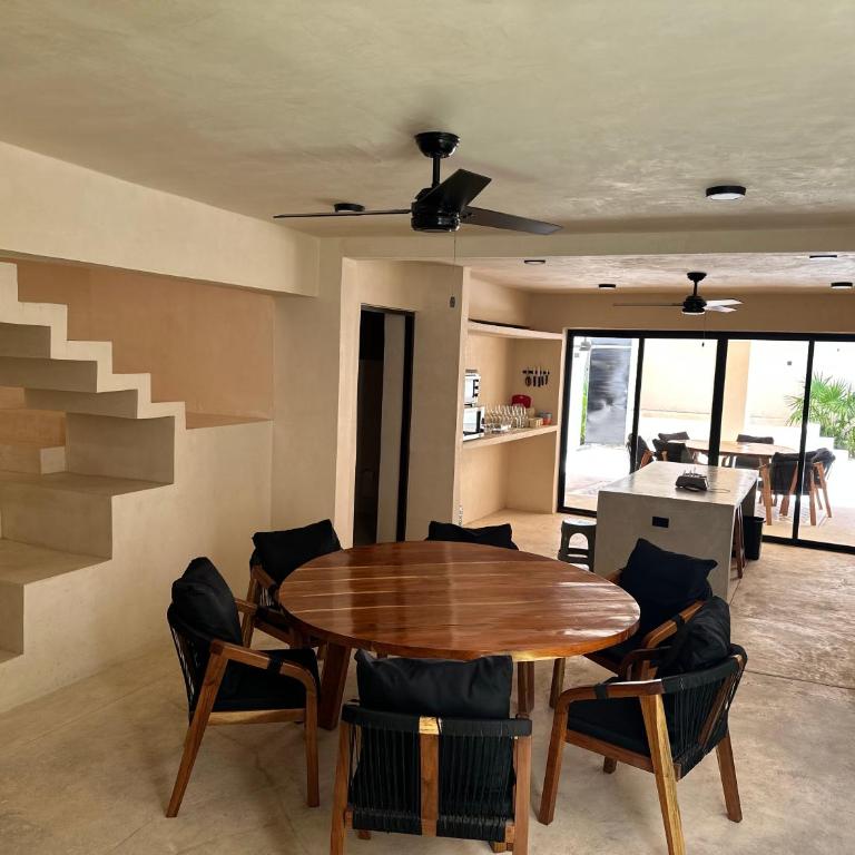Las 50s - Three-Bedroom Apartment - 6