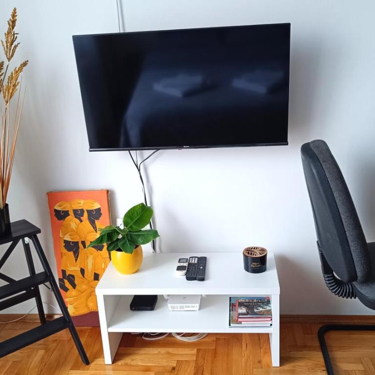 Apartment Terminal - One-Bedroom Apartment - 7