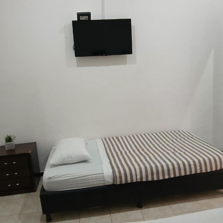HOSTEL M&H - Basic Triple Room - 3
