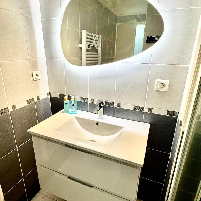 Appartement studio avec mezzanine - Apartment mit 1 Schlafzimmer - 11