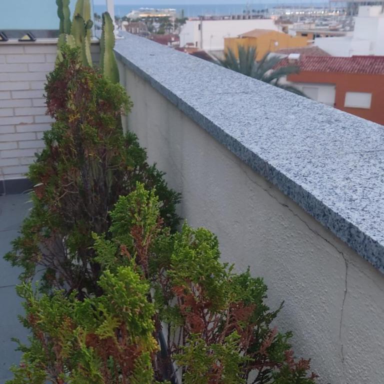ÁTICO dúplex con vistas al MAR, CASTILLO y MONTAÑA, estancia mínima de 10 noches - Apartamento de 1 dormitorio - 14